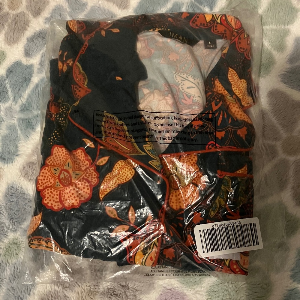 Iman Pajamas, Size Large - Picture 2 of 2